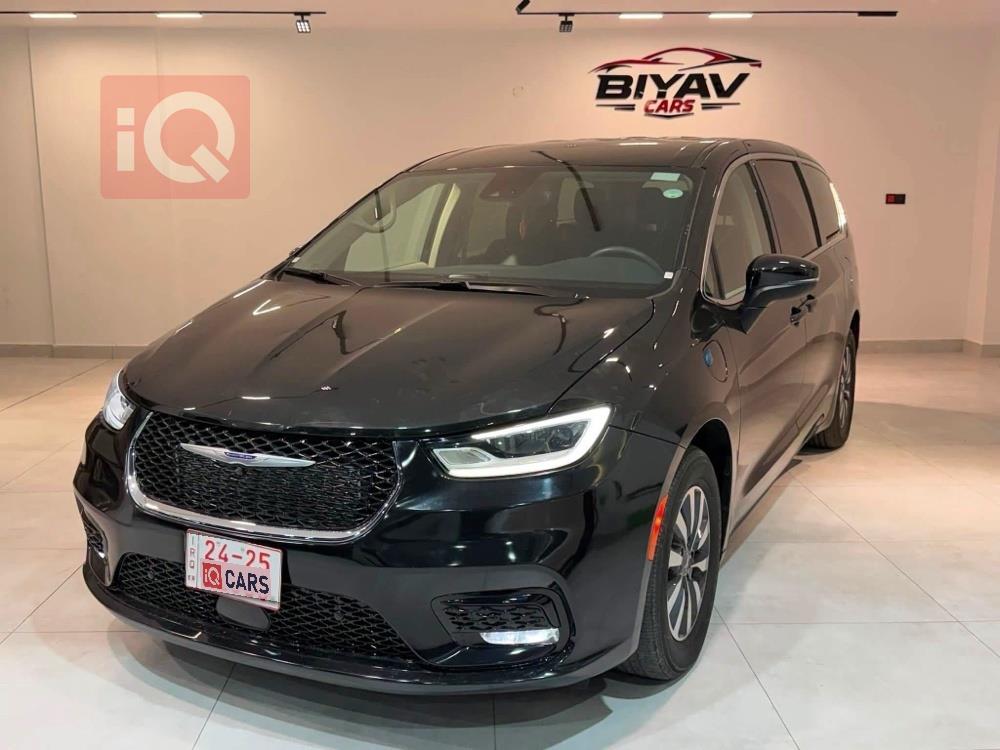 https://cdn.iqcars.iof45ab36b-193b-44e8-a0dc-59c6bd34ed0b_1.jpg